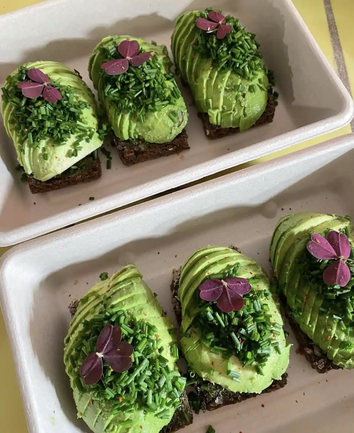 billede af avocado toast